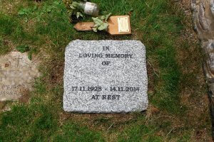 Bath & Wells Churchyard Cremation Tablet Memorials - Appleby & Childs