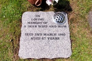 Exeter & Salisbury Dioceses Churchyard Cremation Tablet Memorials - Appleby & Childs